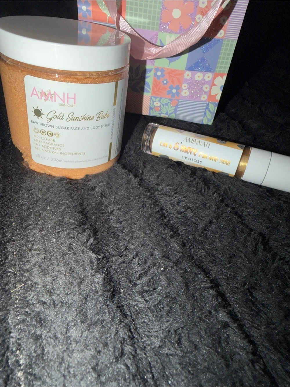AMINAH Gold Sunshine Bake Sugar Scrub & Lip Gloss -Plus Face mask